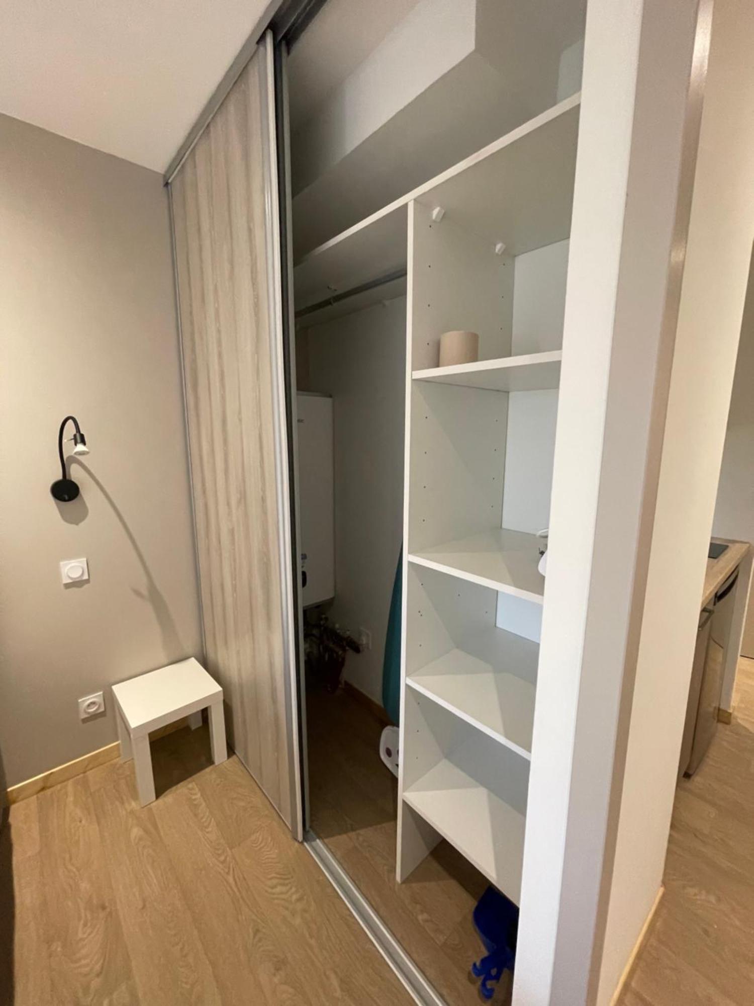 Le Salvador - Appart'Hotel De 18M2 A 44M2 La Talaudiere المظهر الخارجي الصورة
