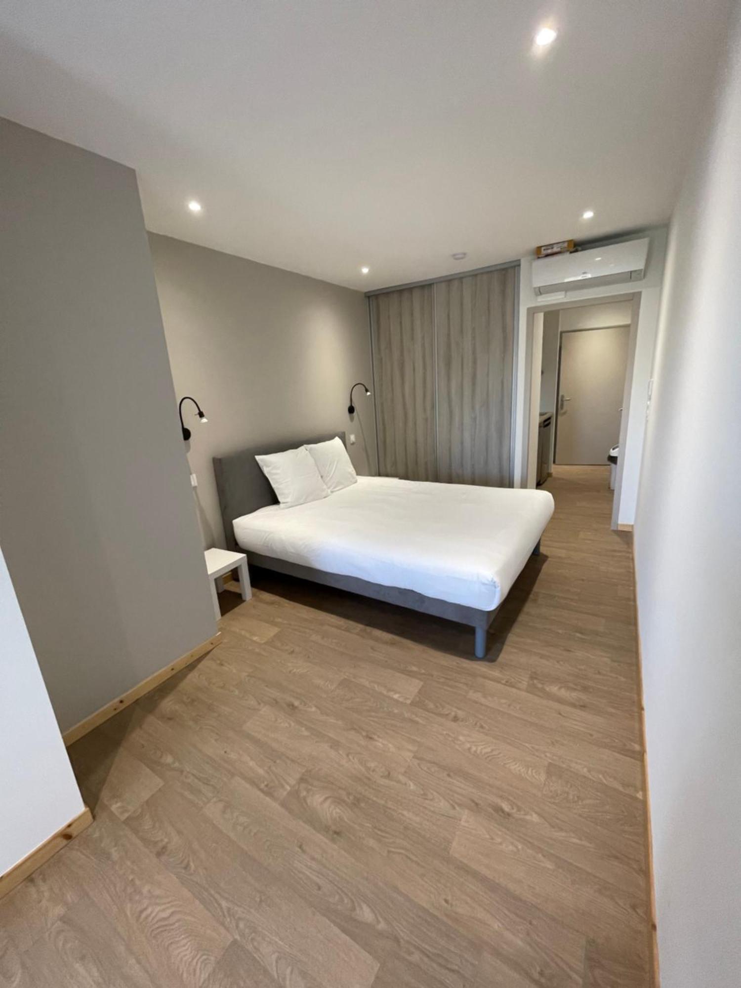 Le Salvador - Appart'Hotel De 18M2 A 44M2 La Talaudiere المظهر الخارجي الصورة
