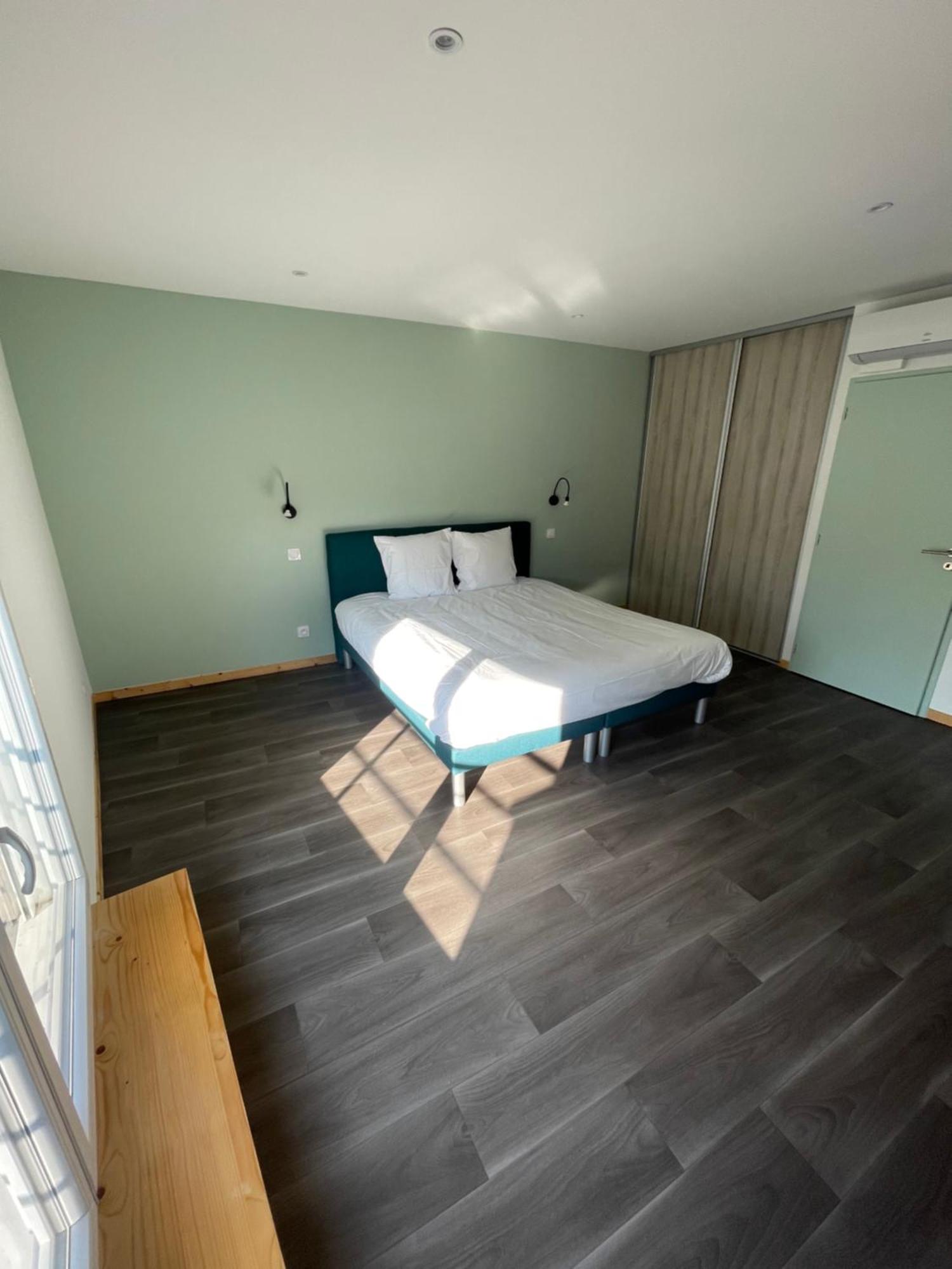 Le Salvador - Appart'Hotel De 18M2 A 44M2 La Talaudiere المظهر الخارجي الصورة